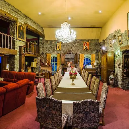 Manoir De Tromcourt 招待所 库万